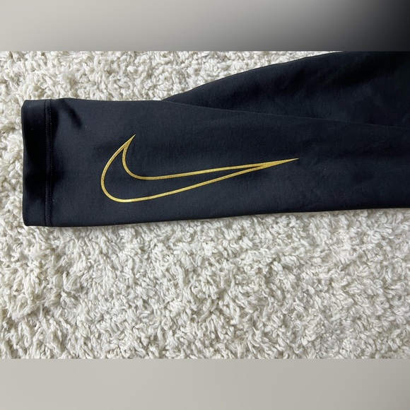 Women’s Size 1X Nike Dri-Fit Black Leggings - Picture 3 of 6